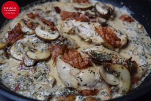 Sahniges Bacon Pilz Hähnchen